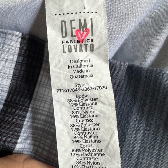 Fabletics Demi Lovato Graphic Print Grey Leggings High Waist Lisette Y2K - Picture 4 of 8